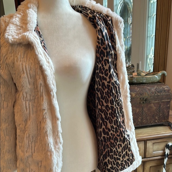 Betsey Johnson Cream Teddy Jacket Luxurious Plush Texture - Picture 2 of 4
